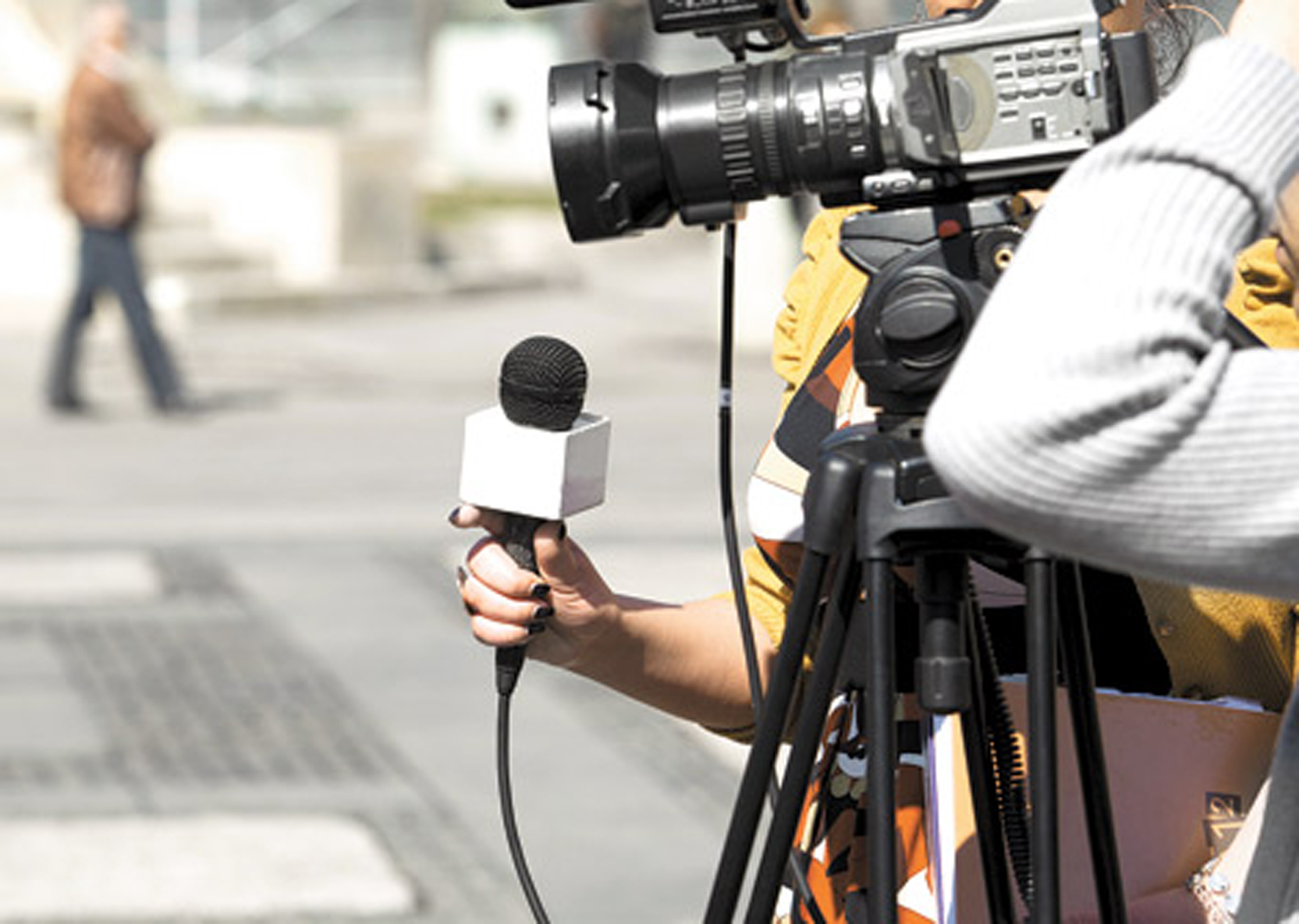 El trabajo del periodista es fundamental para la construcción de una sociedad informada y crítica. 